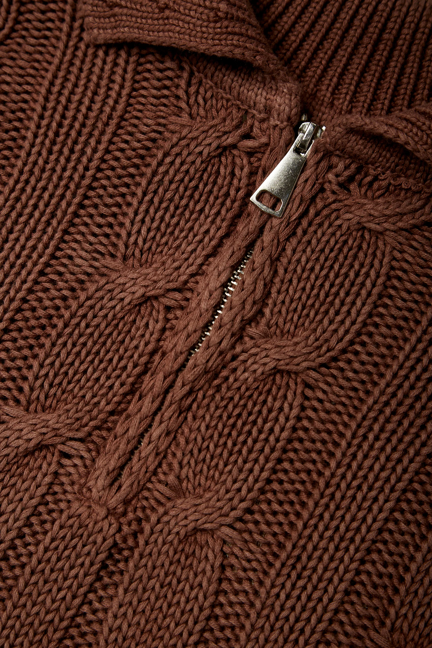 THE ART OF LIVING BROWN KNIT - Image 3